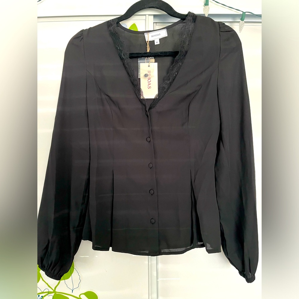 RIHOAS XS Black V Neck Lace Trim Button Blouse